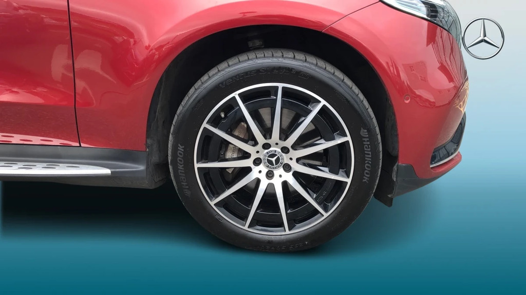 Mercedes-Benz EQC Eqc 400 Amg Line Edition Red #5