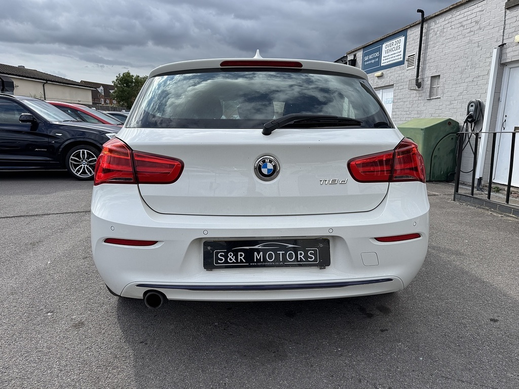BMW 1 Series 118D Sport White #5