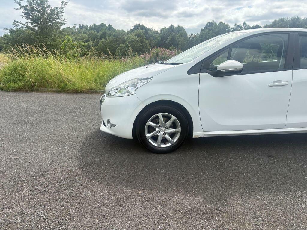 Peugeot 208 1.2 Vti Active Euro 5 White #5