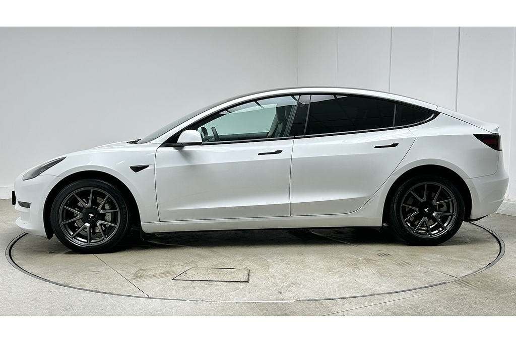 Tesla Model 3 Standard Range Plus AF22UZO White #6