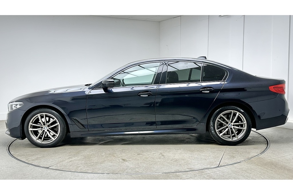 BMW 5 Series 520D M Sport Black #6