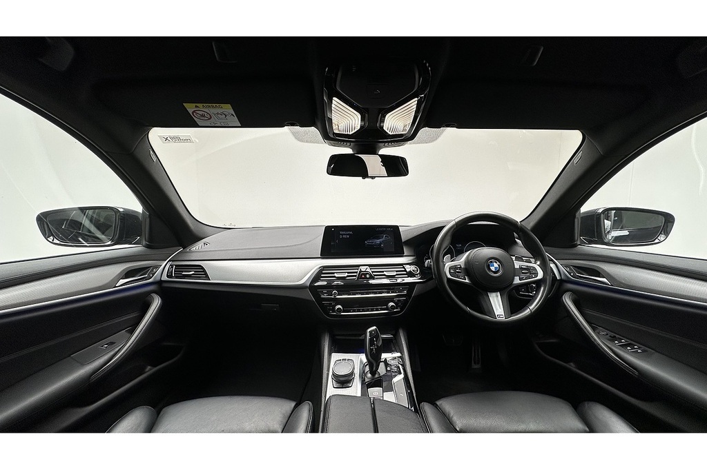 BMW 5 Series 520D M Sport Black #2
