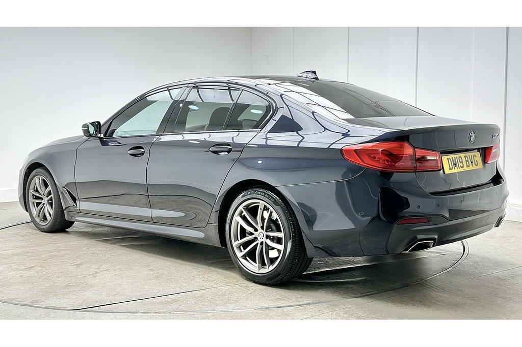 BMW 5 Series 520D M Sport Black #5