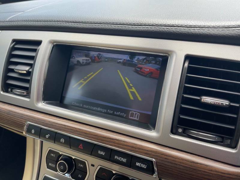 Jaguar XF 2.0D Prestige Euro 6 Ss Black #12