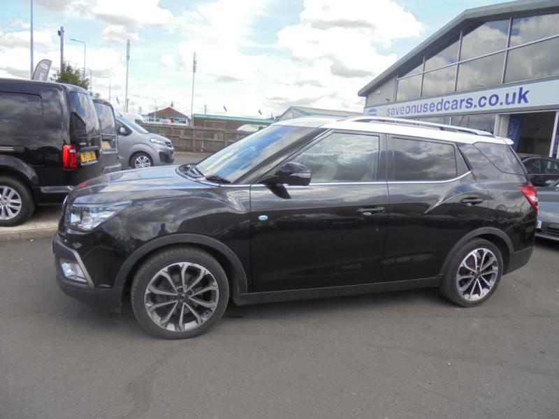 SsangYong Tivoli 1.6 D Ultimate Black #2