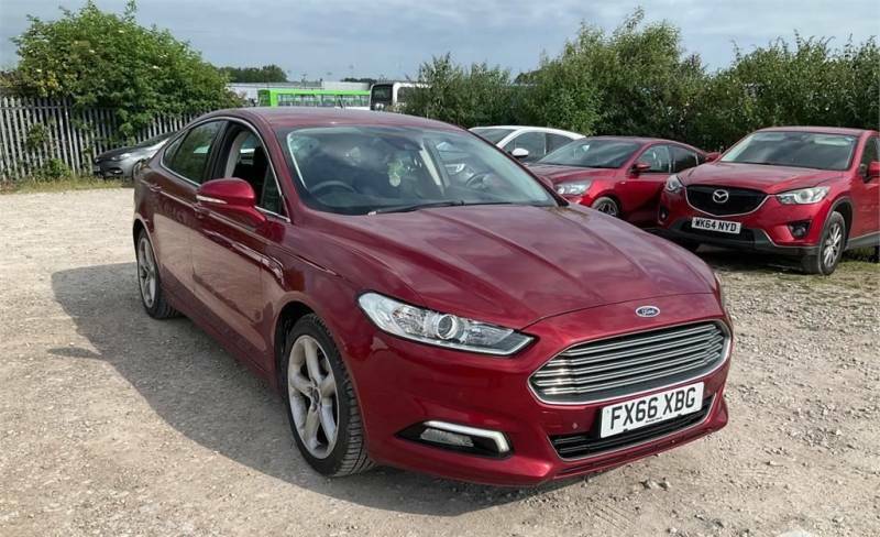 Ford Mondeo Mondeo Titanium Tdci Red
