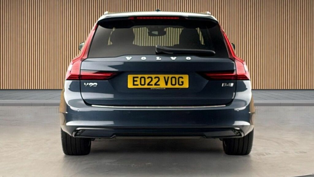 Volvo V90 2.0 B4 Mhev R-design Estate Hybrid Blue #4