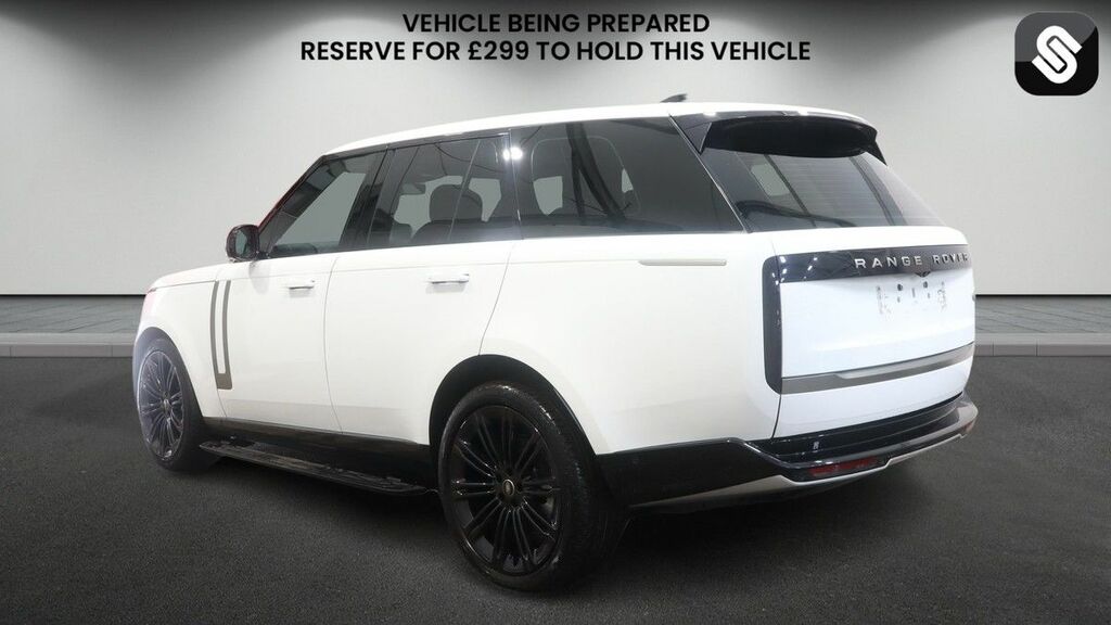 Land Rover Range Rover Estate 3.0 P510e Black #3