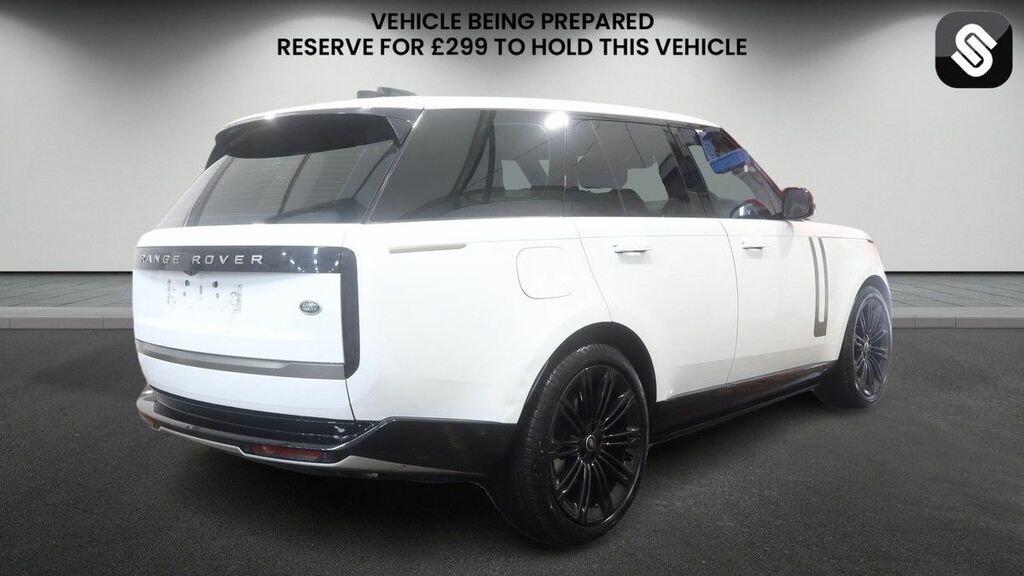Land Rover Range Rover Estate 3.0 P510e Black #4