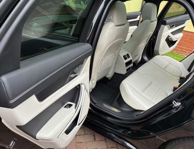 Jaguar XF 2.0 P300 Sport Awd Black #12