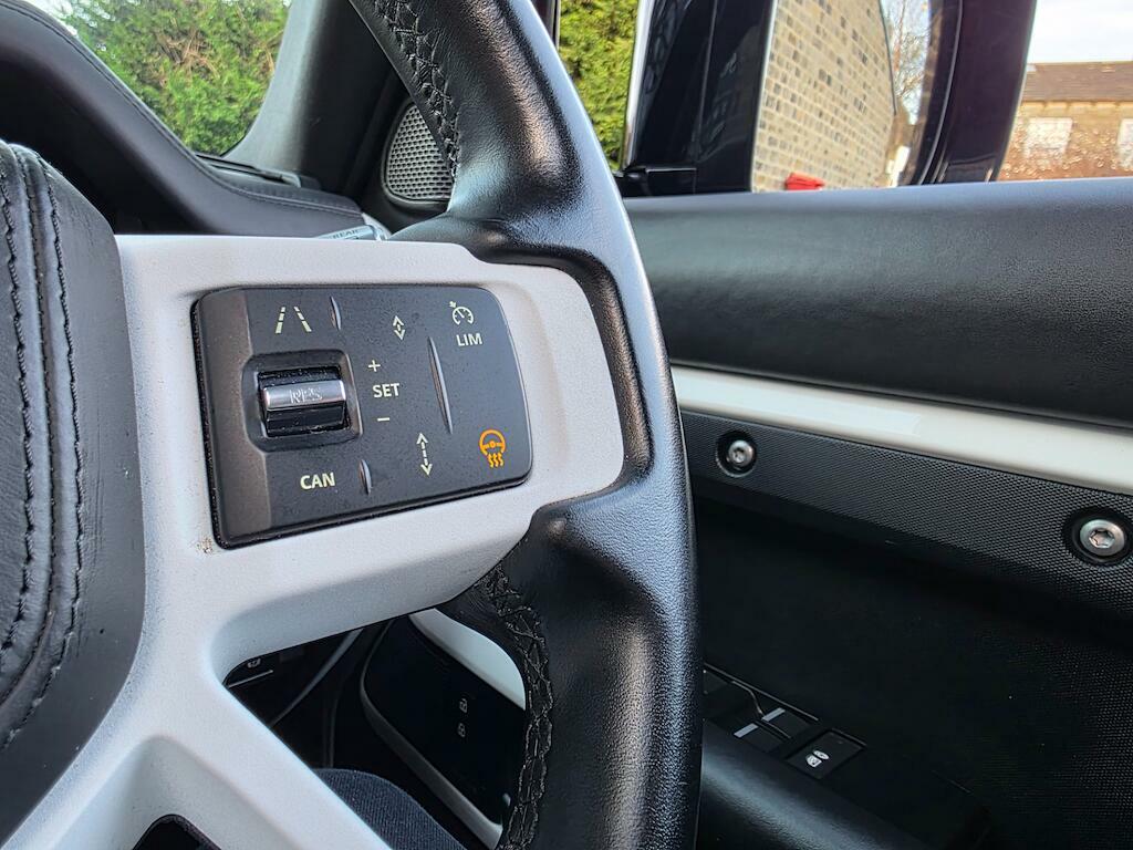 Land Rover Defender 110 D240 Urban Black #41
