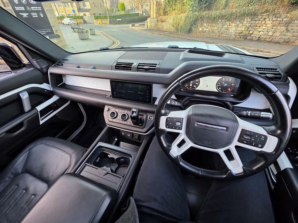 Land Rover Defender 110 D240 Urban Black #36