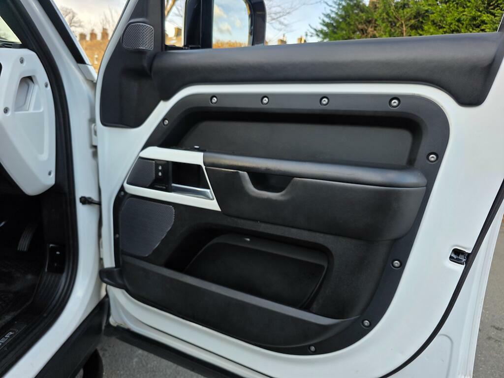 Land Rover Defender 110 D240 Urban Black #22