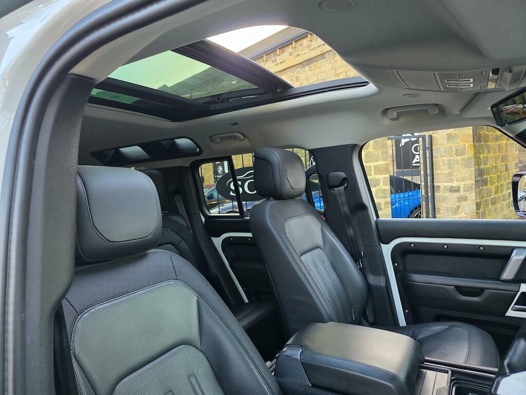 Land Rover Defender 110 D240 Urban Black #23