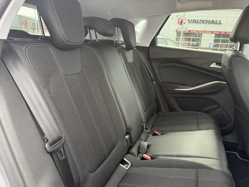 Vauxhall Grandland Gs White #9