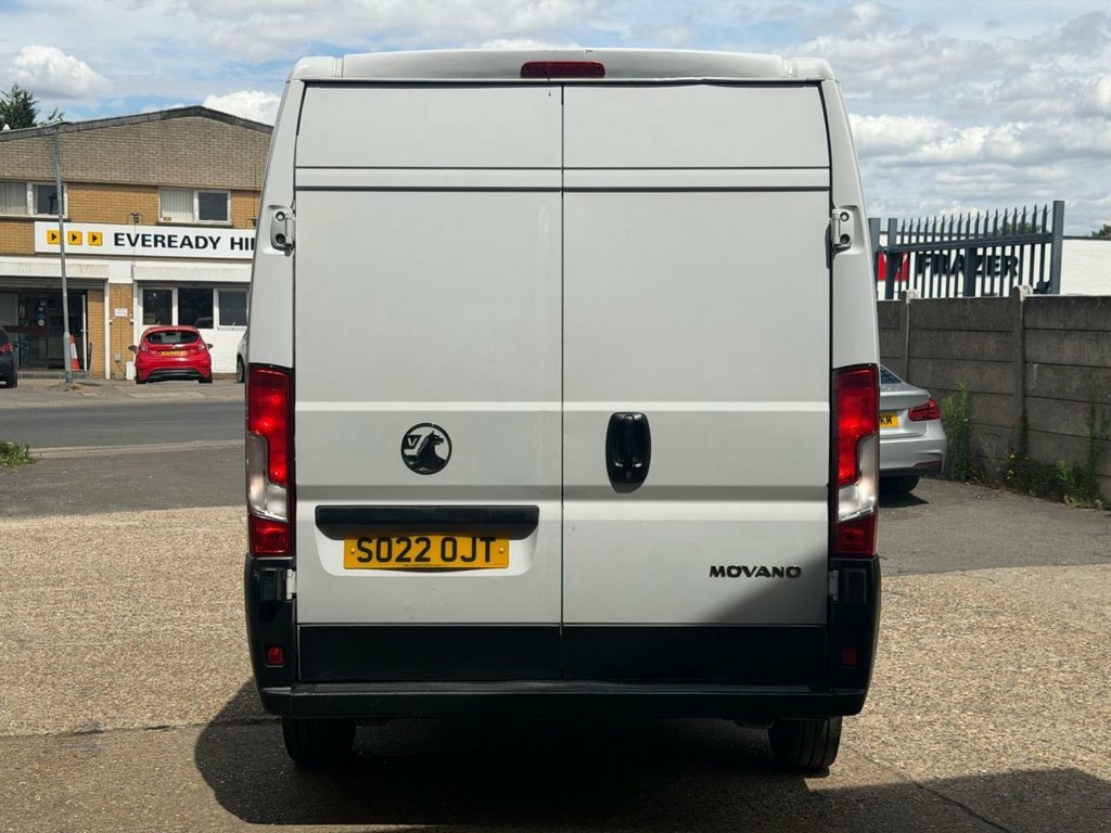 Vauxhall Movano 2.2L Dynamic SO22OJT White #6