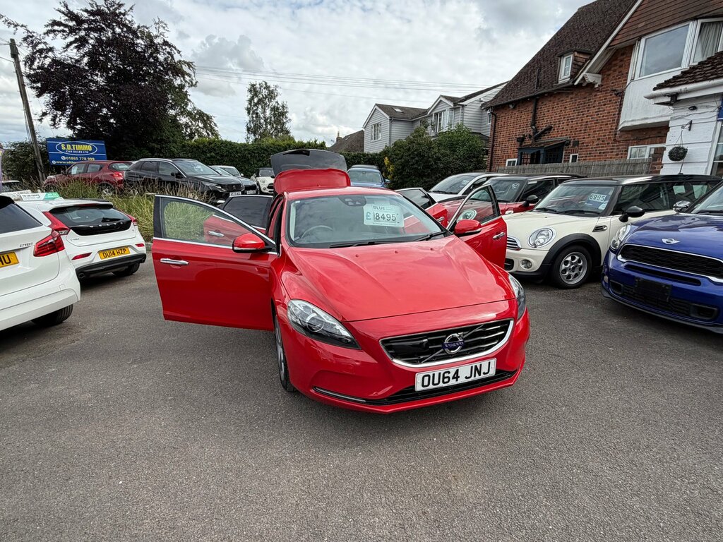 Volvo V40 Hatchback Red #5