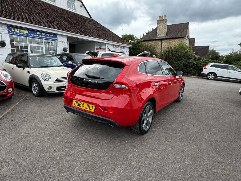 Volvo V40 Hatchback Red #3