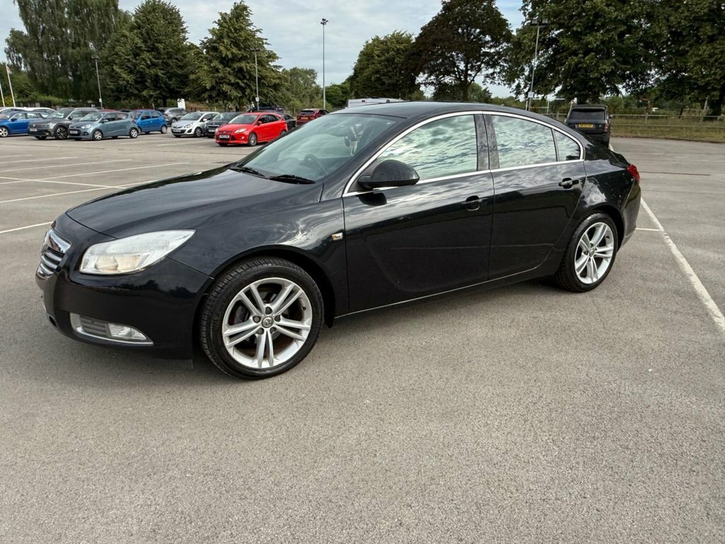 Vauxhall Insignia 2L Exclusiv Nav Black #2