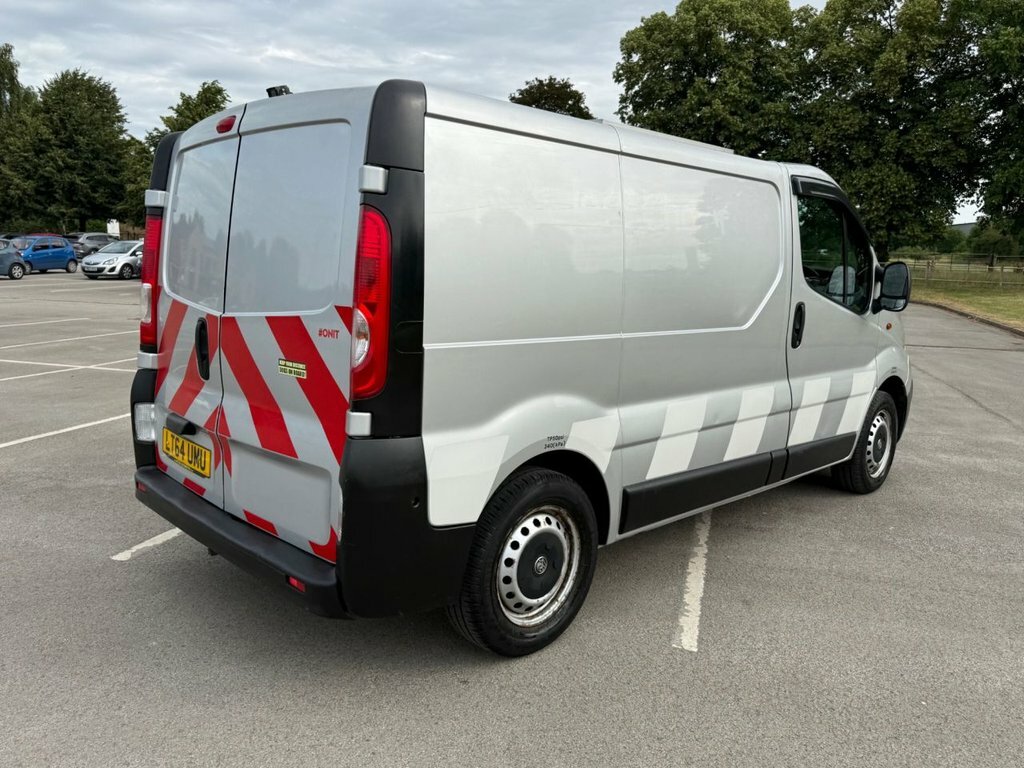 Vauxhall Vivaro Mpv Silver #5