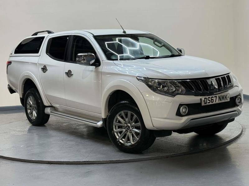 Mitsubishi L200 2.4 L200 Barbarian Di-d 4Wd - 2017 67 White