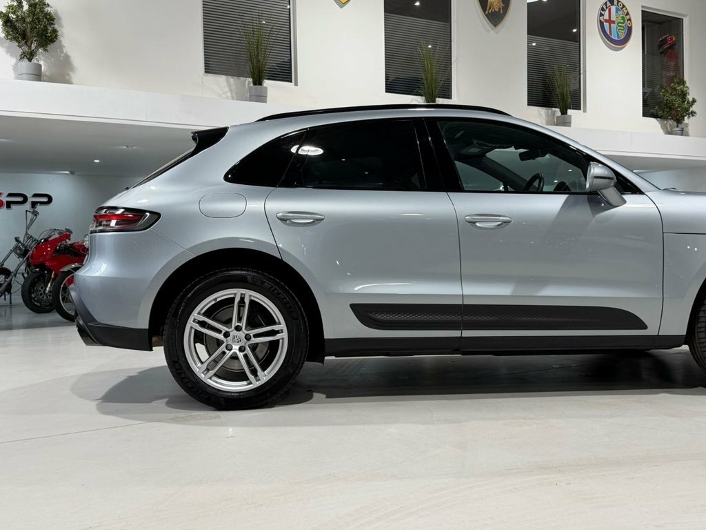 Porsche Macan V6 S Pdk 4Wd Euro 6 5-Door Red #11