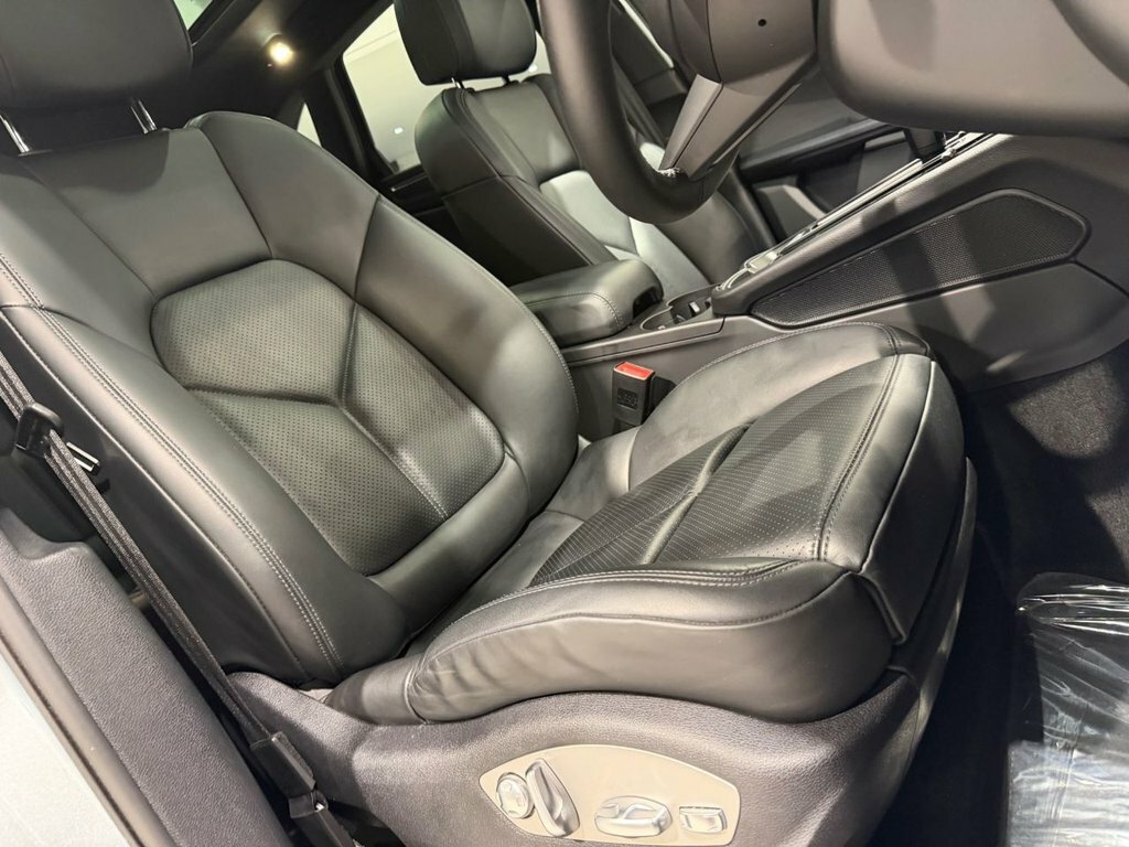 Porsche Macan V6 S Pdk 4Wd Euro 6 5-Door Red #43
