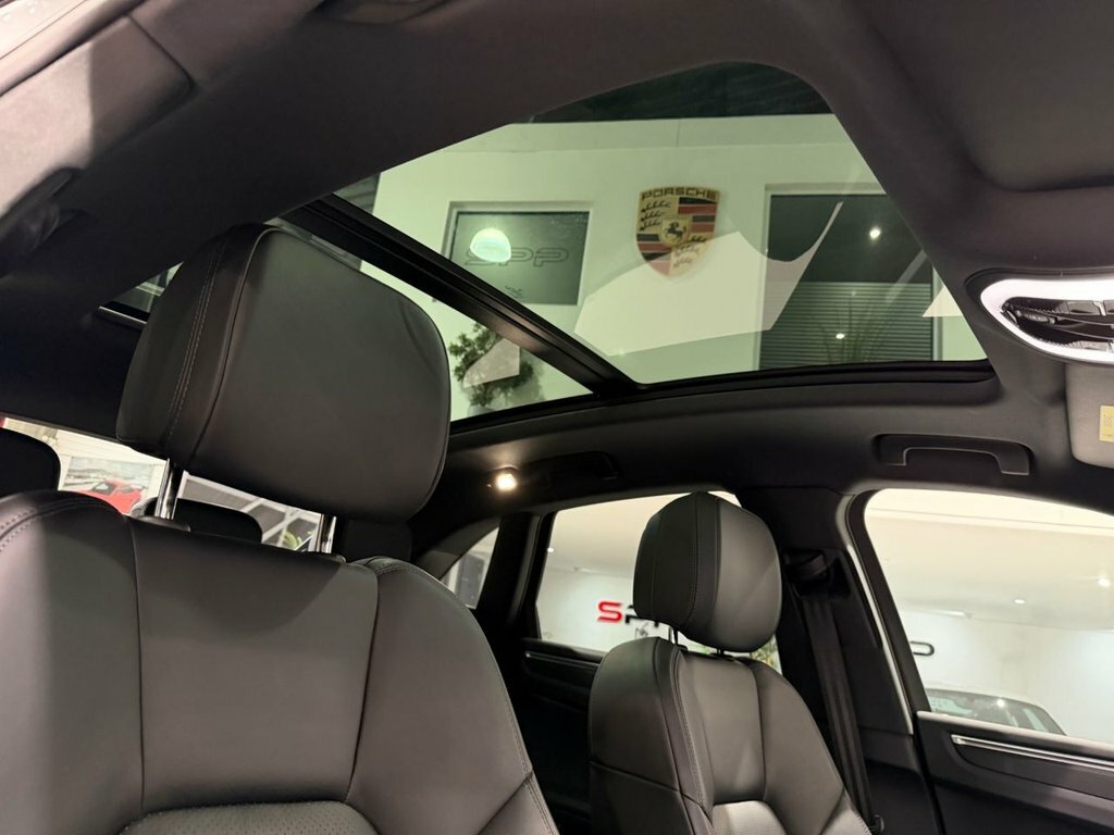 Porsche Macan V6 S Pdk 4Wd Euro 6 5-Door Red #17