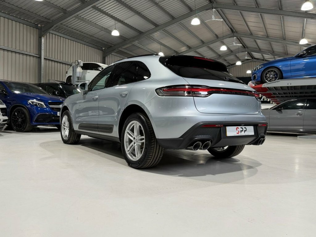 Porsche Macan 2.0T Suv Pdk 4Wd Euro 6 Ss 265 Ps Silver #3