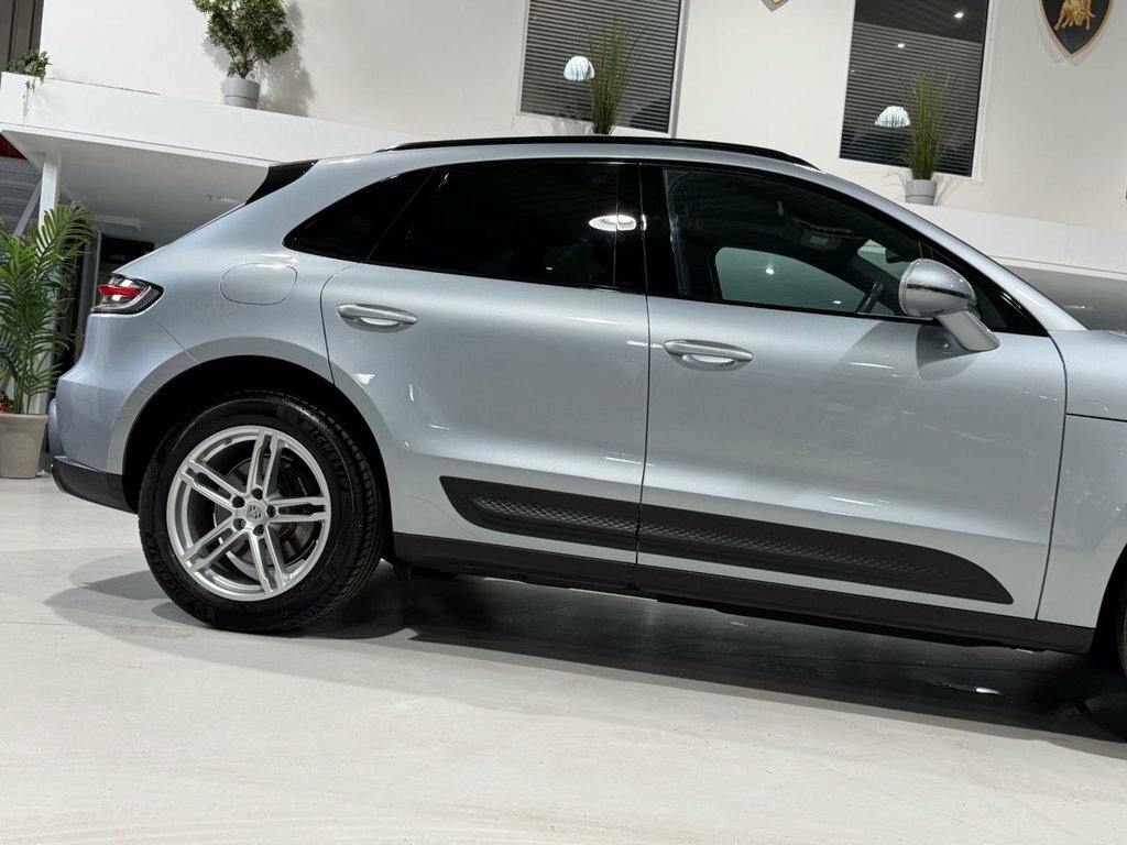Porsche Macan V6 S Pdk 4Wd Euro 6 5-Door Red #40