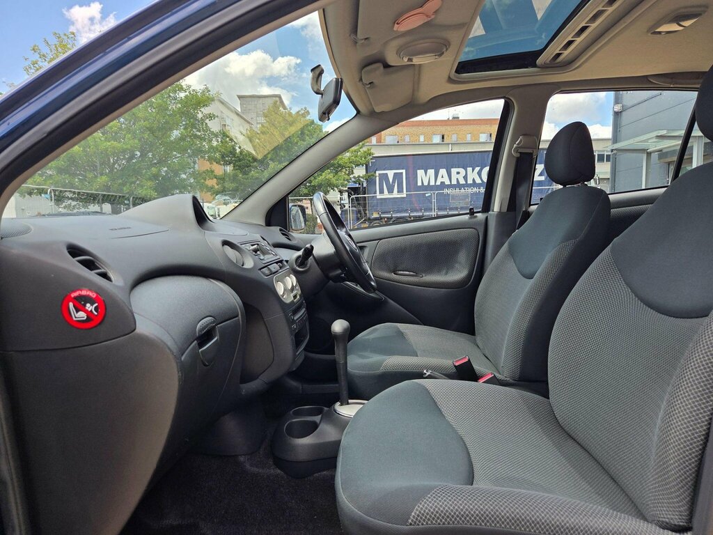 Toyota Yaris 1.3 Blue Vvt-i Blue #27