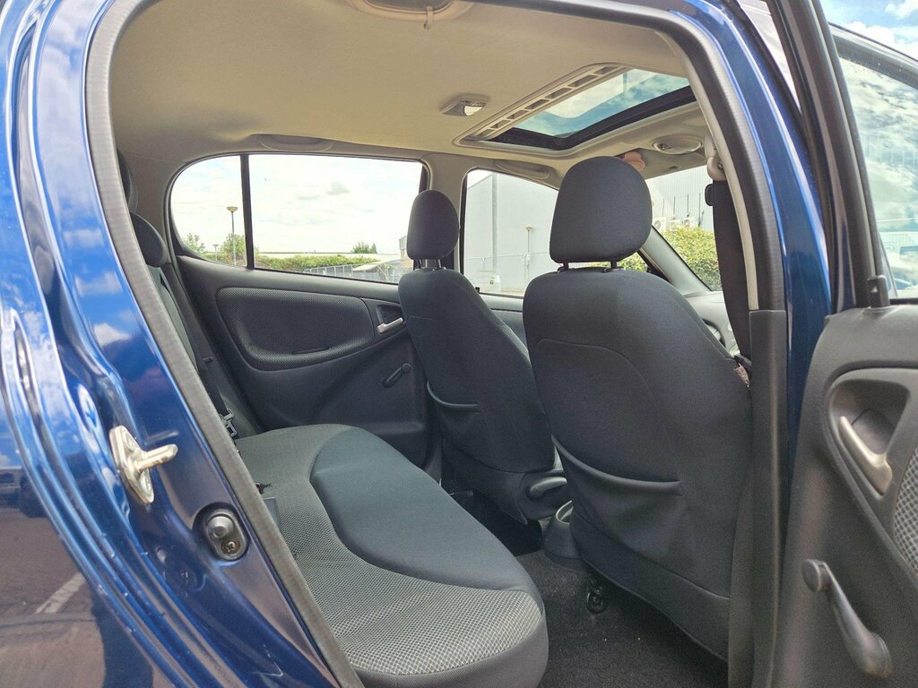 Toyota Yaris 1.3 Blue Vvt-i Blue #20