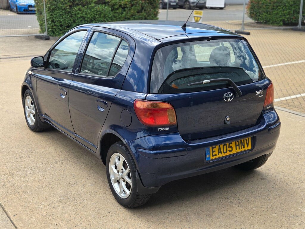 Toyota Yaris 1.3 Blue Vvt-i Blue #15