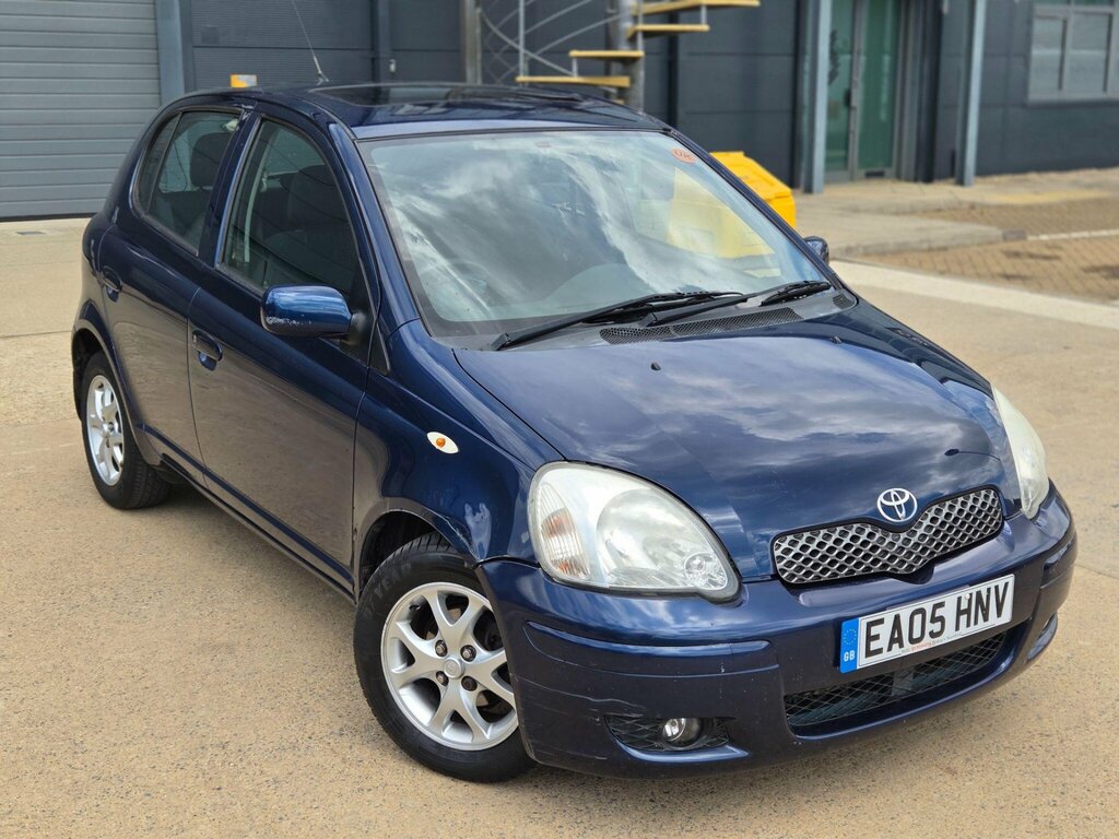 Toyota Yaris 1.3 Blue Vvt-i Blue #1
