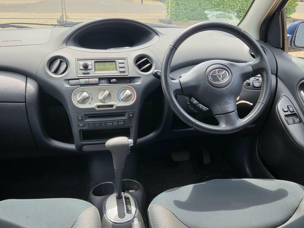 Toyota Yaris 1.3 Blue Vvt-i Blue #29