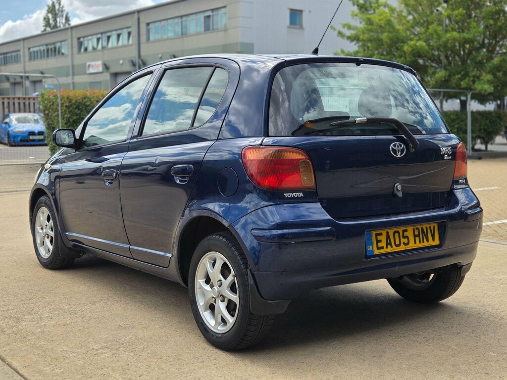Toyota Yaris 1.3 Blue Vvt-i Blue #3