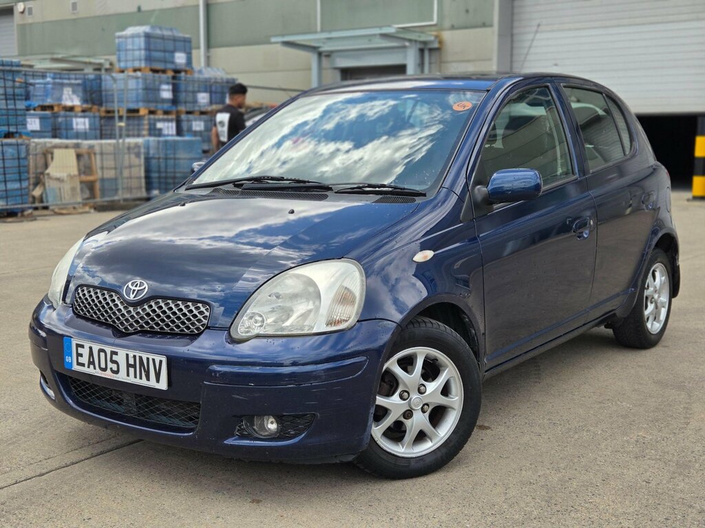 Toyota Yaris 1.3 Blue Vvt-i Blue #2