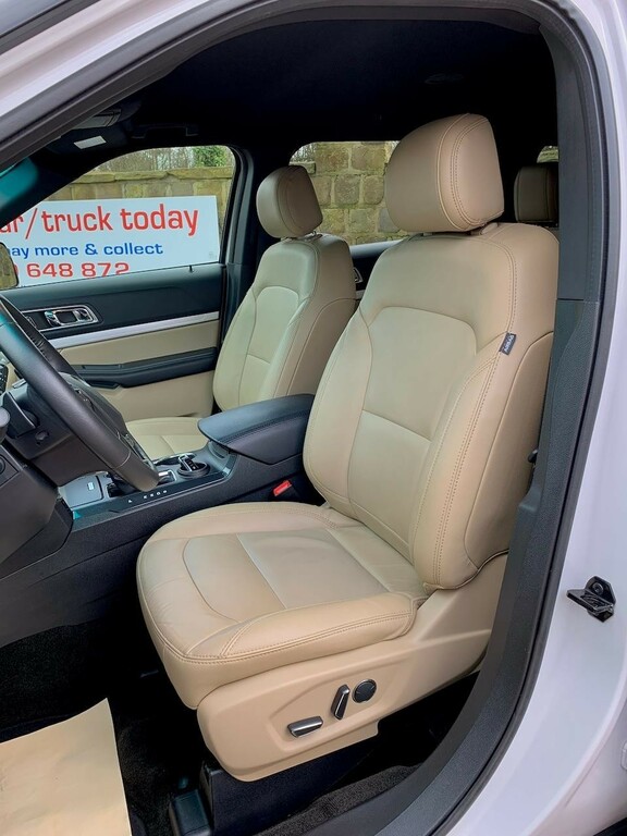 Ford Explorer Suv Red #4
