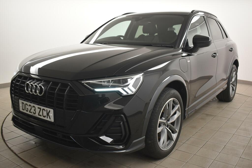 Audi Q3 45 Tfsi E Black Edition S Tronic DG23ZCK Black #6