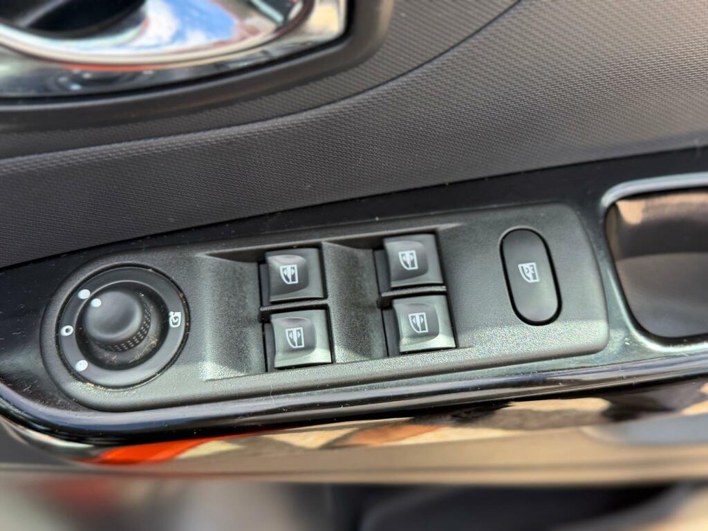 Renault Captur 0.9 Tce Energy Dynamique S Medianav Suv  #28