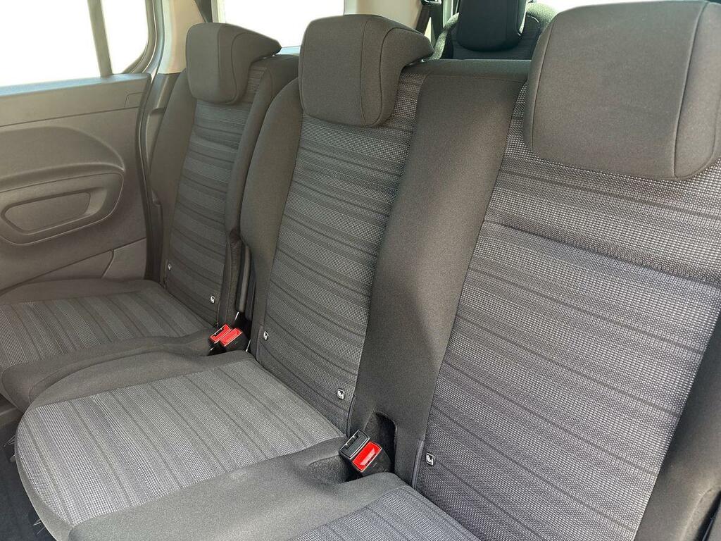 Vauxhall Combo Life 100Kw Design XL 50Kwh 7 Seat Blue #17