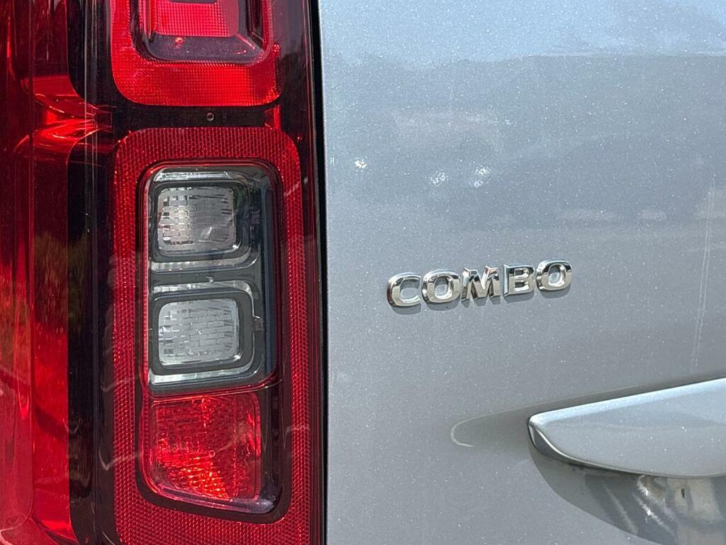 Vauxhall Combo Life 100Kw Design XL 50Kwh 7 Seat Blue #21