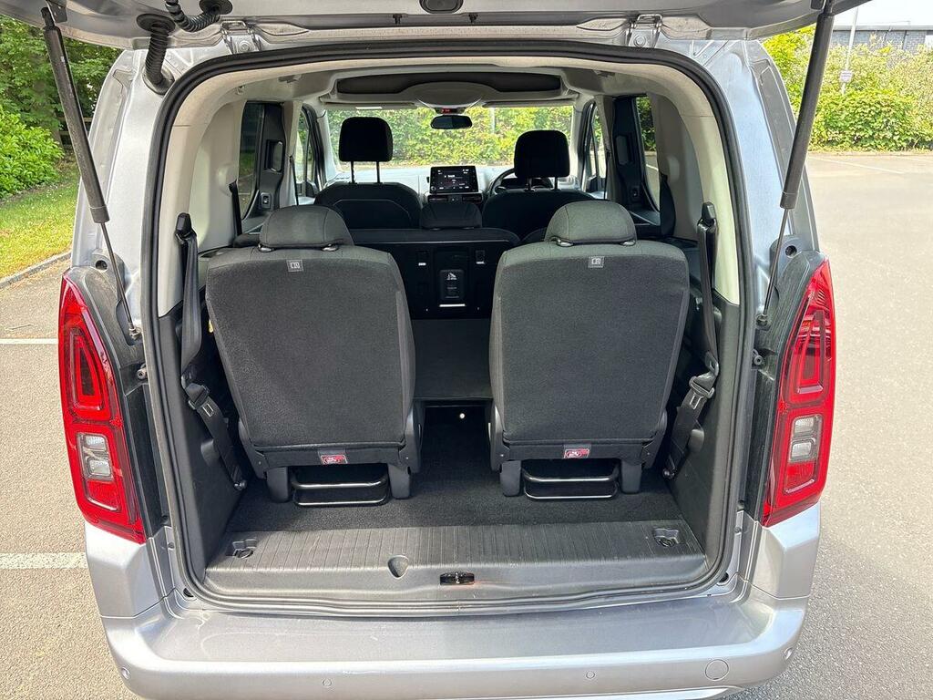 Vauxhall Combo Life 100Kw Design XL 50Kwh 7 Seat Blue #18