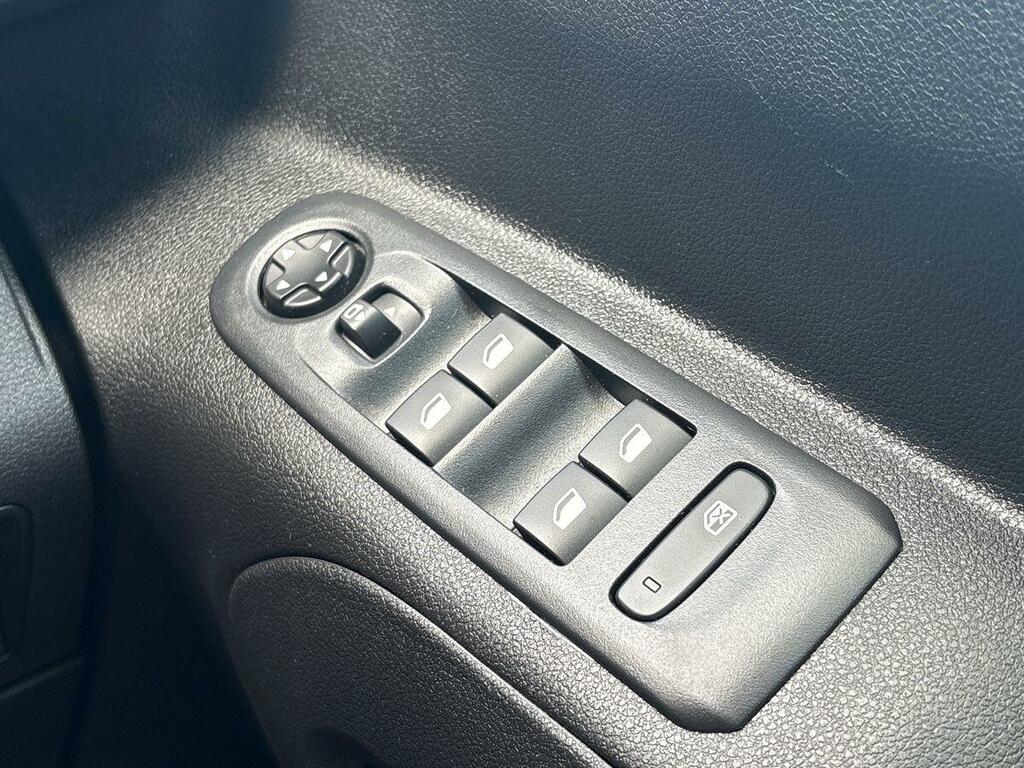 Vauxhall Combo Life 100Kw Design XL 50Kwh 7 Seat Blue #23