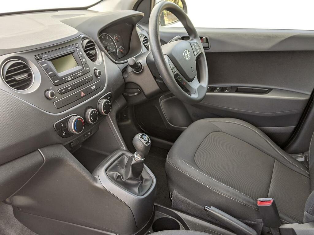 Hyundai I10 1.0 Se Euro 6 White #15