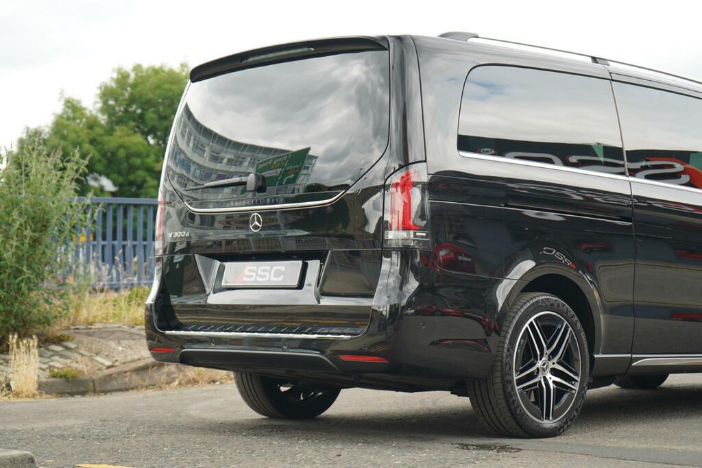 Mercedes-Benz V Class V300 D Premium 9G-tronic Extra Long 2025 Black #16