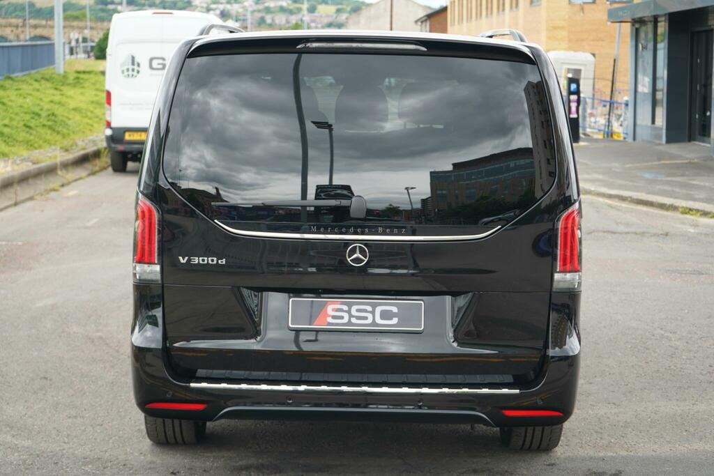 Mercedes-Benz V Class V300 D Premium 9G-tronic Extra Long 2025 Black #13