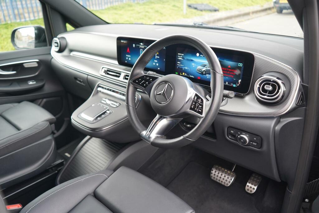 Mercedes-Benz V Class V300 D Premium 9G-tronic Extra Long 2025 Black #18