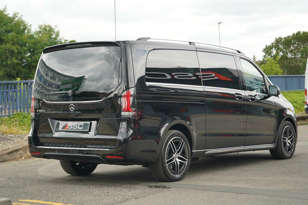 Mercedes-Benz V Class V300 D Premium 9G-tronic Extra Long 2025 Black #15