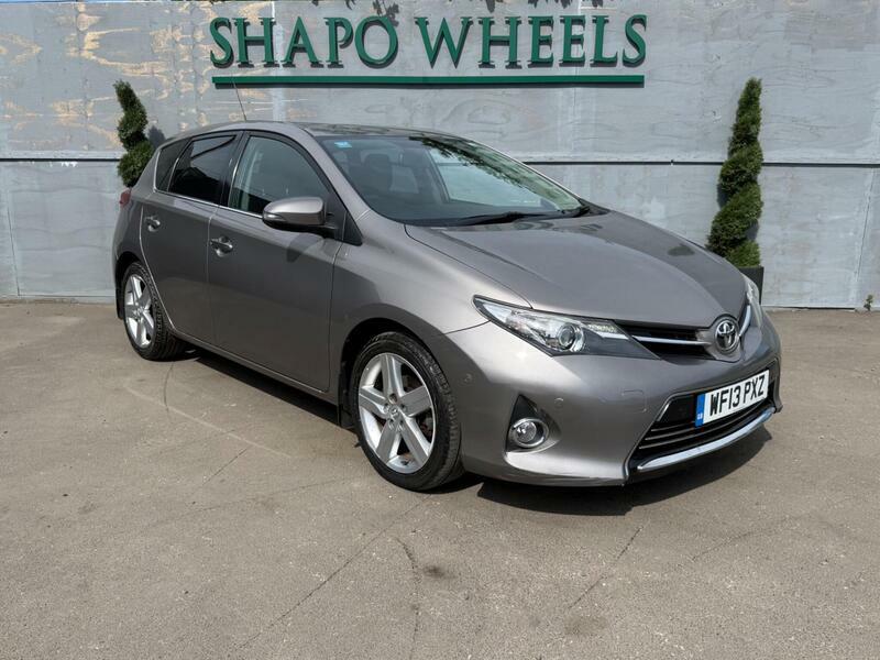 Toyota Auris 1.6 V-matic Excel Multidrive S Euro 5 Brown